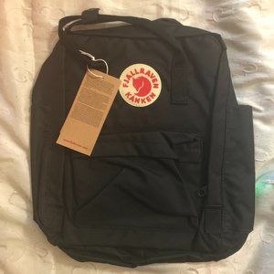 Kånken Black Backpack Size Medium